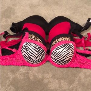 Victoria’s Secret bras